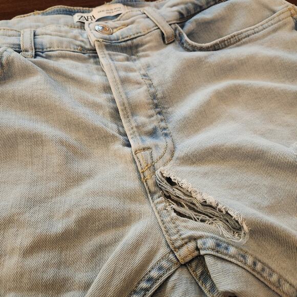 ZARA Women's Mid Rise Skinny Jeans Distressed Light Wash Size 32 - Picture 4 of 9
